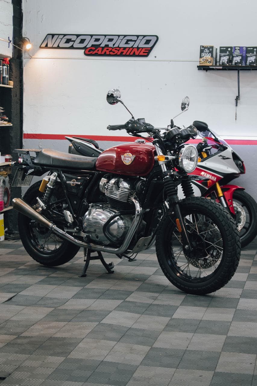 Motos en el taller Nico Prigio Carshine
